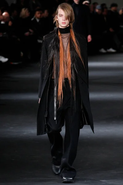 Look 27